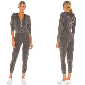 Chaser Bliss Knit Long Sleeve Hooded Zip Up Onesie Jumpsuit in Mineral Wash M